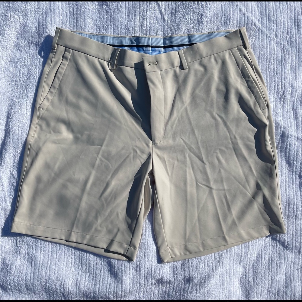 Men’s Peter Millar performance short